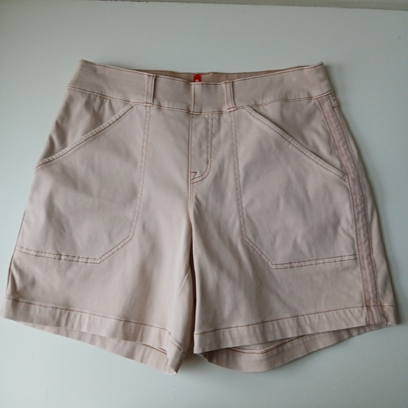 Spanx Stretch Twill Shorts Blush Pink Women's Small - Picture 1 of 6